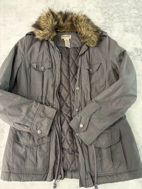 Quilted Parka with Faux Fur Trim - Gray